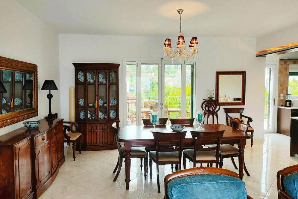 Peggy'S Lux Apartment คาราโวมิลอส ภายนอก รูปภาพ