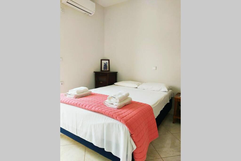 Peggy'S Lux Apartment คาราโวมิลอส ภายนอก รูปภาพ